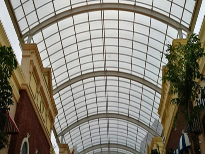 云浮屋面网架顶棚吊装方案